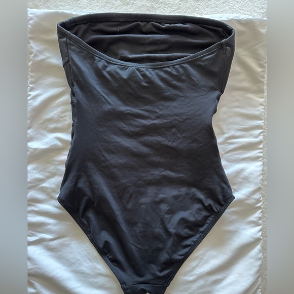 Carmen Mare Valvo Cut Out Bandeau One Piece Swimsuit - Picture 4 of 6